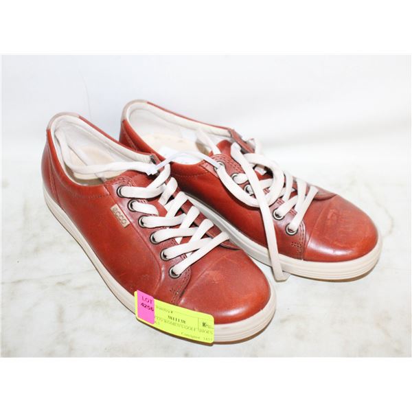 NEW ECCO WOMEN'S GOLF SHOES SIZE 6-6.5