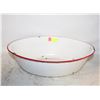 Image 1 : VINTAGE WHITE ENAMEL WASH BASIN