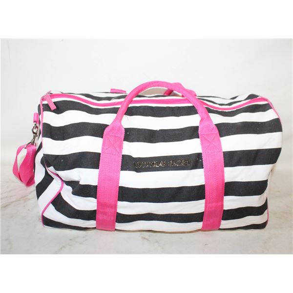 VICTORIAS SECRET LARGE DUFFLE BAG PINK