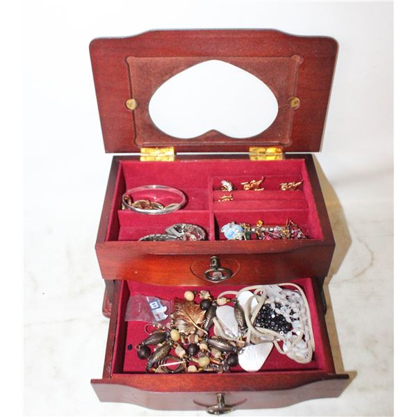 ESTATE JEWELERY BOX