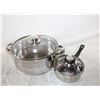 Image 1 : 2 METAL POTS, EACH WITH VENTED CLEAR