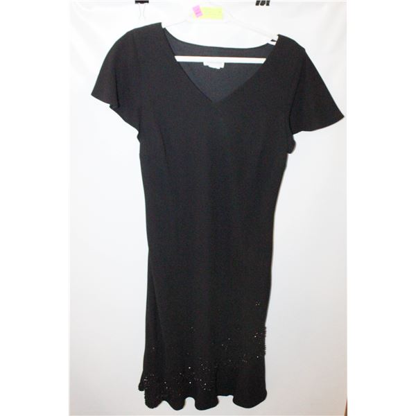 BELLESSA BEADED DETAIL DRESS- SMALL