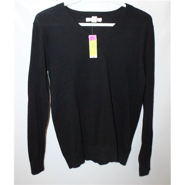 WOMENS V-NECK SHIRT- NEW W/TAGS- MEDIUM