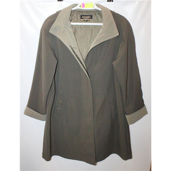 NOVELTI WOMENS TRENCH COAT- SIZE 5/6