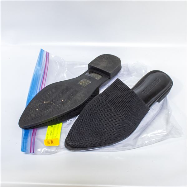 STEVE MADDEN  POINTED SLIDES BLACK SIZE 8