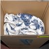 Image 1 : BERKSHIRE COOLING BLANKET WHITE & BLUE FLORAL KING