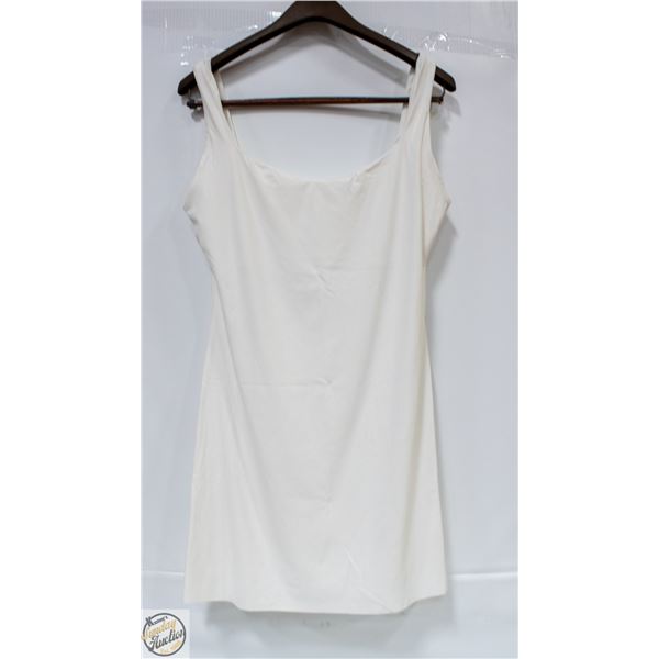BRAND NEW WOMEN'S VOZOBI FIT AND FLARE DRESS