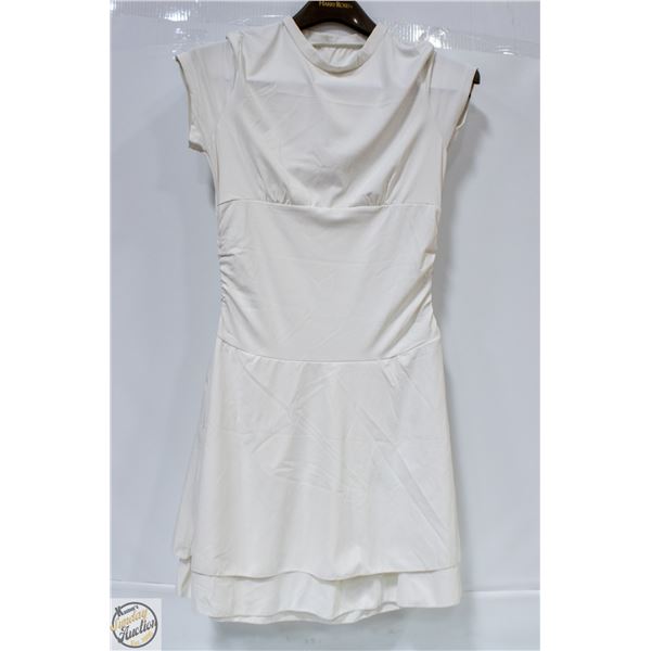 BRAND NEW WHITE VOZOBI WOMENS HIGH NECK SHORT