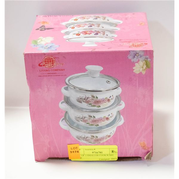 SET OF 3 SMALLER COOKWARE. NEW.
