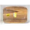 Image 1 : LARGE WOOD CUTTING BOARD. NEW.