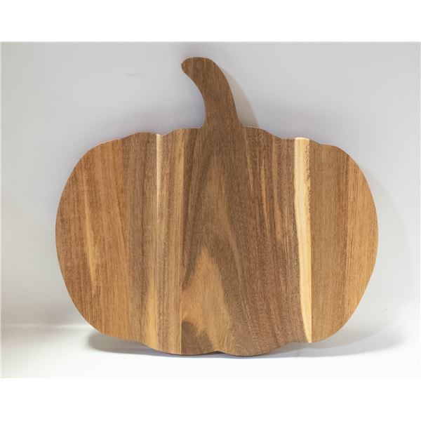 WOOD CUTTING BOARD NEW IN PACKAGING