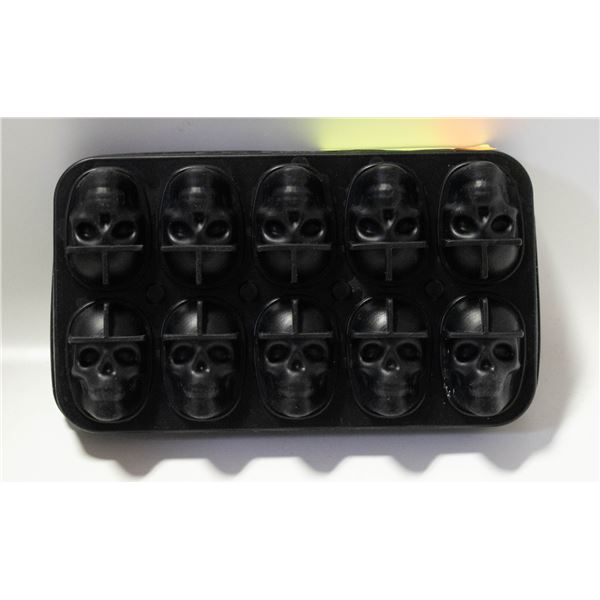 3D SKULL SHAPED ICE CUBE MAKER.