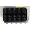 Image 1 : 3D SKULL SHAPED ICE CUBE MAKER.