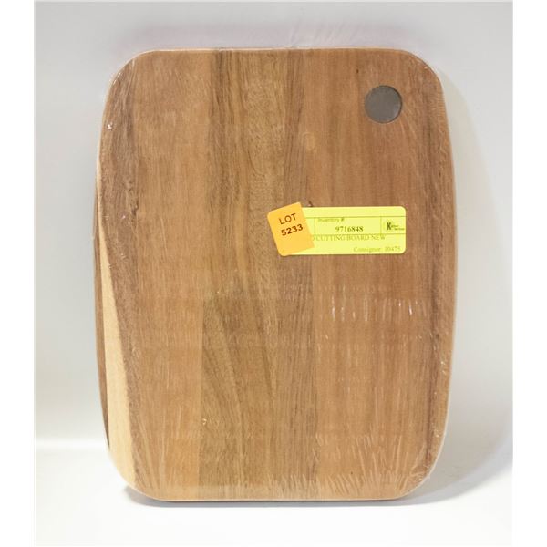 WOOD CUTTING BOARD NEW