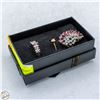 Image 1 : 3 COSTUME JEWERLY RINGS IN BOX