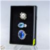 Image 1 : 3 BEJEWELED COSTUME JEWELRY RINGS IN BOX