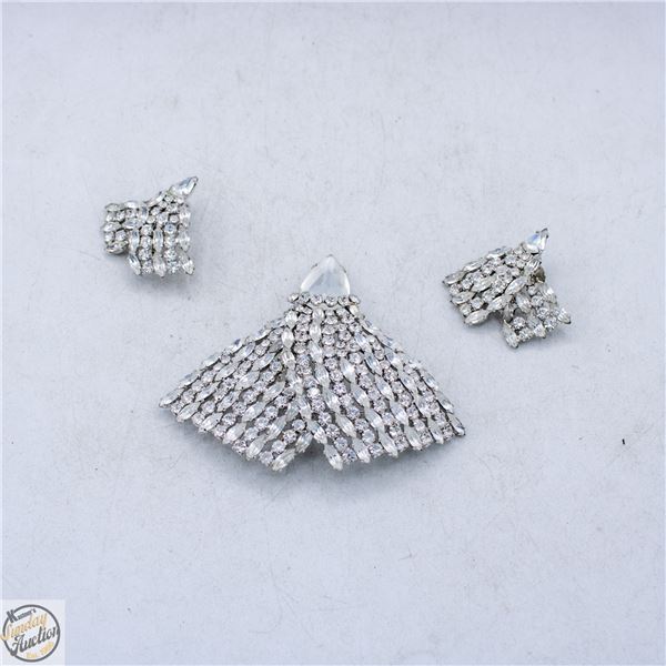 VINTAGE BROOCH AND EARRING SET