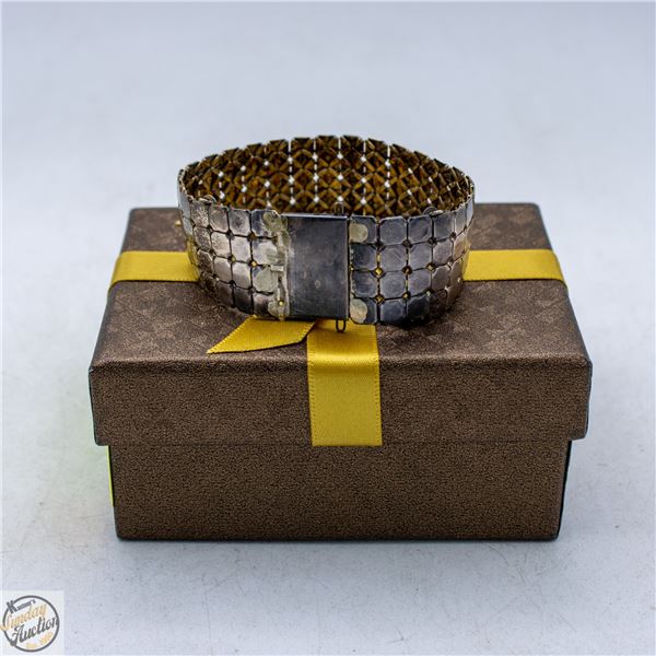 VINTAGE STERLING SILVER SQUARE SHAPED BANGLE