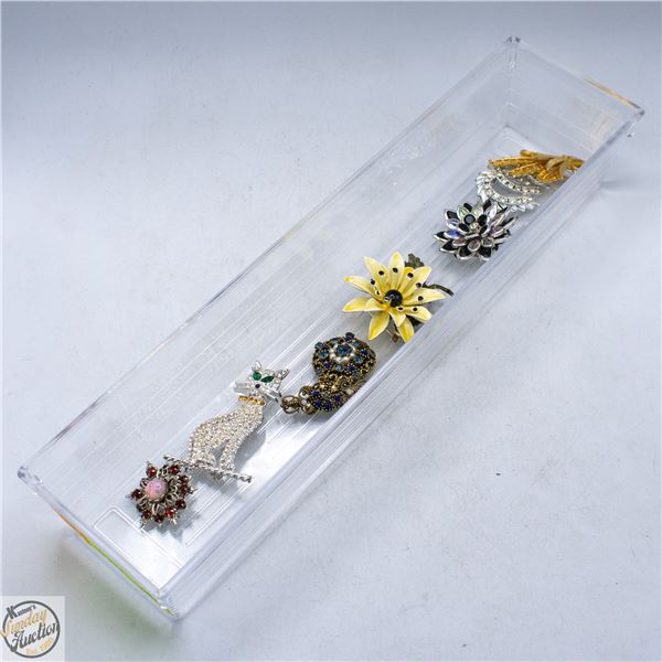 LOT OF VARIOUS BROOCHES