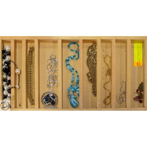 LOT OF ASSORTED NECKLACES