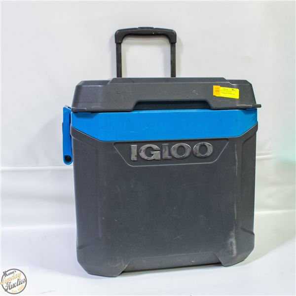 IGLOO MAXCOLD LATITUDE ROLLER COOLER - 62 QUART