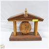 Image 1 : ROBERT LOWE'S CUSTOM WOODWORKERS MANTEL CLOCK