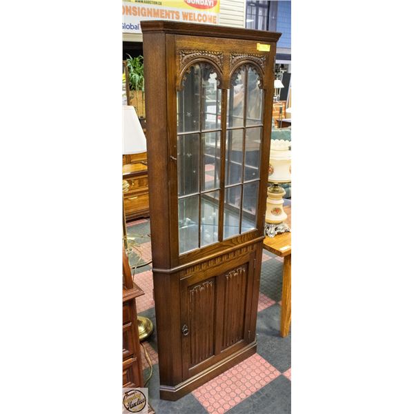 ESTATE CARVED WOOD DOOR CORNER