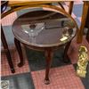 Image 1 : SOLID WOOD ROUND SIDE TABLE H- 21"