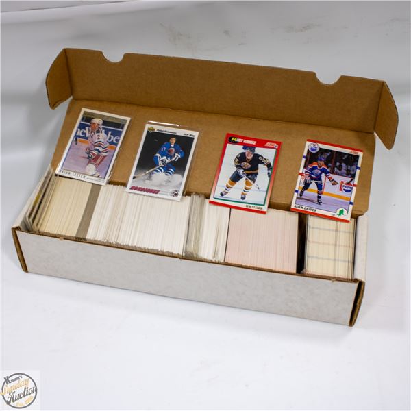 LOT OF VARIOUS HOCKEY CARDS IN BOX