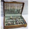 Image 1 : VINTAGE BOXED FLATWARE