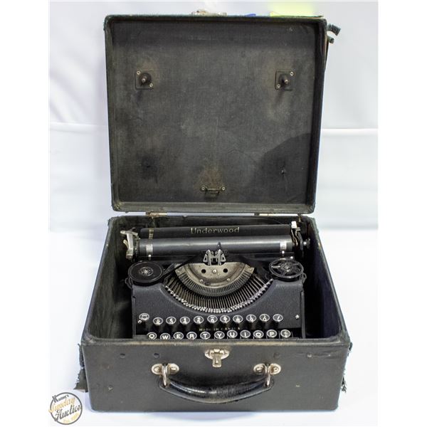 ANTIQUE UNDERWOOD TYPEWRITER