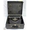 Image 1 : ANTIQUE UNDERWOOD TYPEWRITER