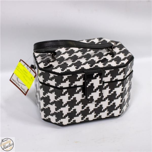 BLACK & WHITE JEWERLY BOX WITH MAGNETIC CLIP