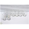 Image 1 : 2 SETS OF BAR GLASSES