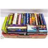 Image 1 : FLAT OF HARDCOVER BOOKS FROM VARIOUS ARTISTS