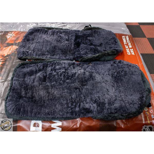 LOT OF 2 DARK BLUE SHERPA STYLE SEAT COVERS