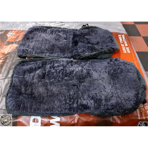 LOT OF 2 DARK BLUE SHERPA STYLE SEAT COVERS
