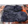 Image 1 : LOT OF 2 DARK BLUE SHERPA STYLE SEAT COVERS