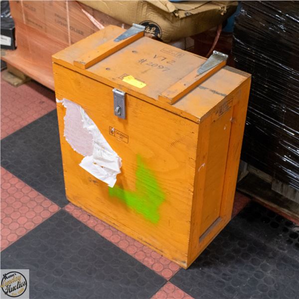 WOODEN CRATE