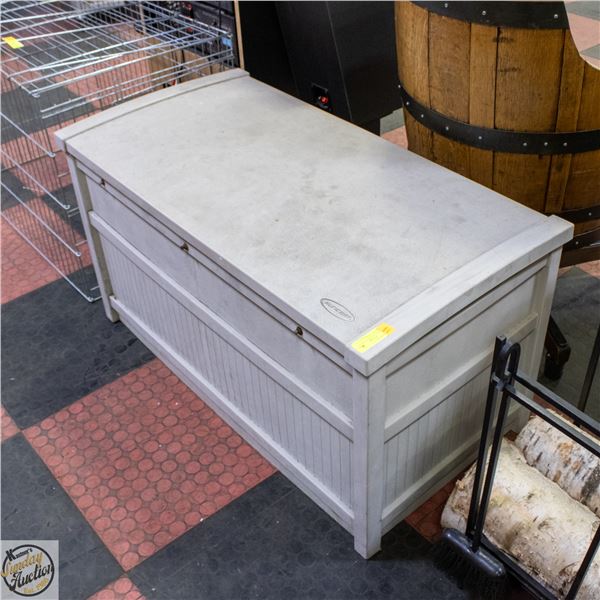 PLASTIC PATIO STORAGE BOX (SUN FADED/NEEDS CLEAN)