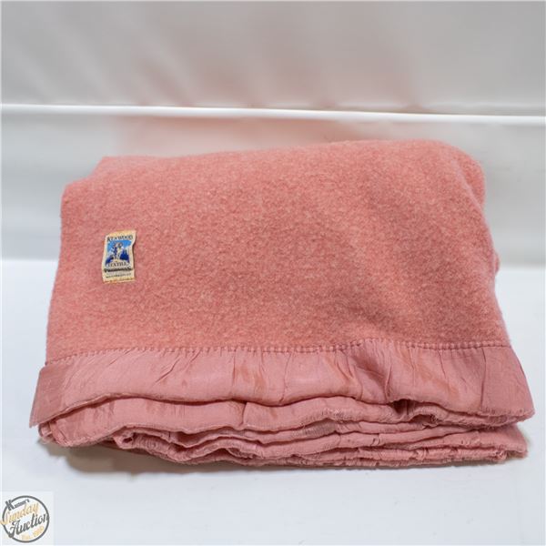 ESTATE PINK WOOL FULL SZ BLANKET (NO HOLES/TEARS)