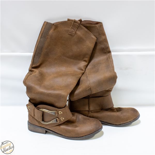 ESTATE LADIES SIZE 6.5 RIDING BOOTS SUEDE