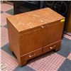 Image 1 : VINTAGE TRUNK/STORAGE CHEST WITH 2 BOTTOM