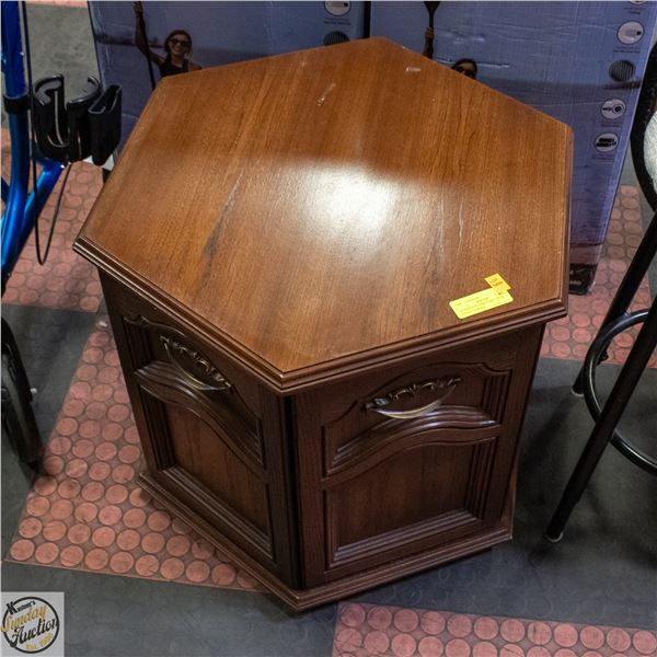 OCTAGONAL SIDE TABLE WITH INNER STORAGE H-21.5"