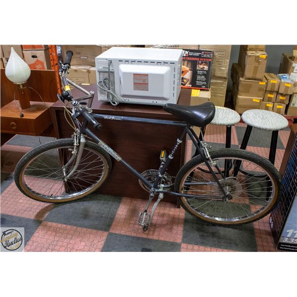 VENTURE ROAD RUNNER MOUNTAIN TOUR 26" BICYCLE
