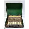 Image 1 : VINTAGE ALVARI PIANO ACCORDION