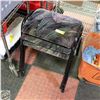 Image 1 : 3 STACKABLE STOOLS