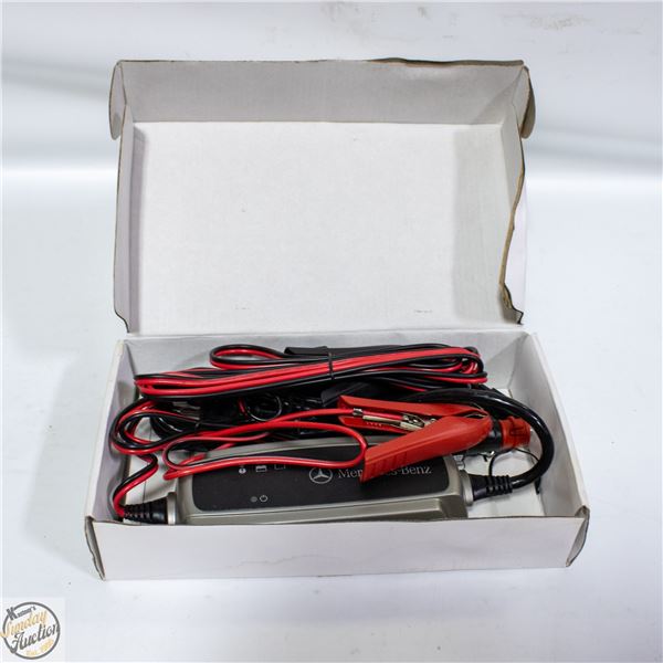 MERCEDES BENZ BATTERY CHARGER W/MAINTENANCE CYCLE