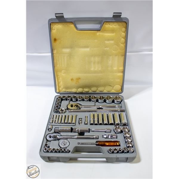 COMPLETE RICHMOND TOOLS 71PC CHROME VANDIUM