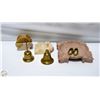 Image 1 : ESTATE DECOR INCLUDING 2 BRASS BELLS,
